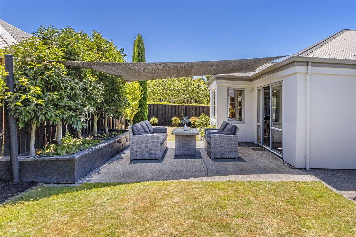 25 Beechwood Drive, Northwood, Christchurch - Carousel 2