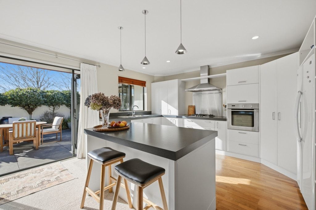 1 Caroline Way, Northwood, Christchurch - Carousel 2