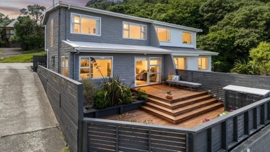 12 Middlesex Place, Northland, Wellington - Carousel 1