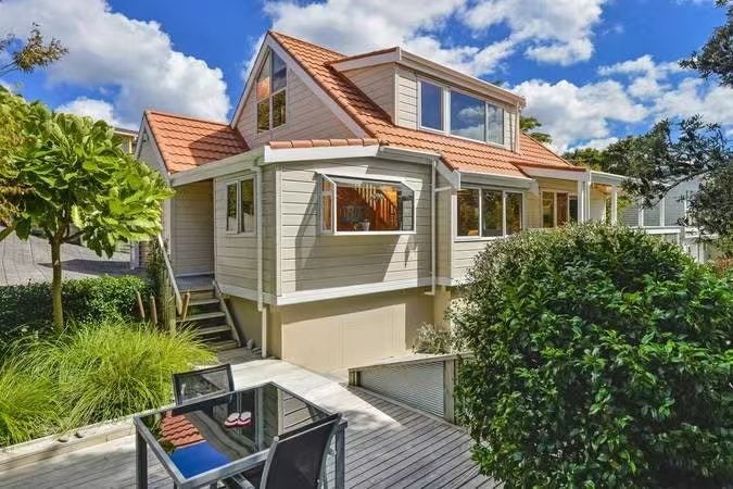 2/28 Knightsbridge Drive, Forrest Hill, Auckland - Carousel 2