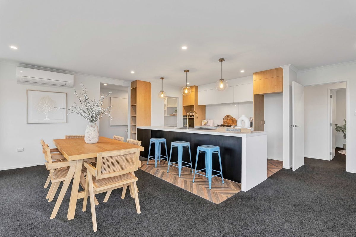 71 Cyrus Street, Whalers Gate, New Plymouth - Carousel 1