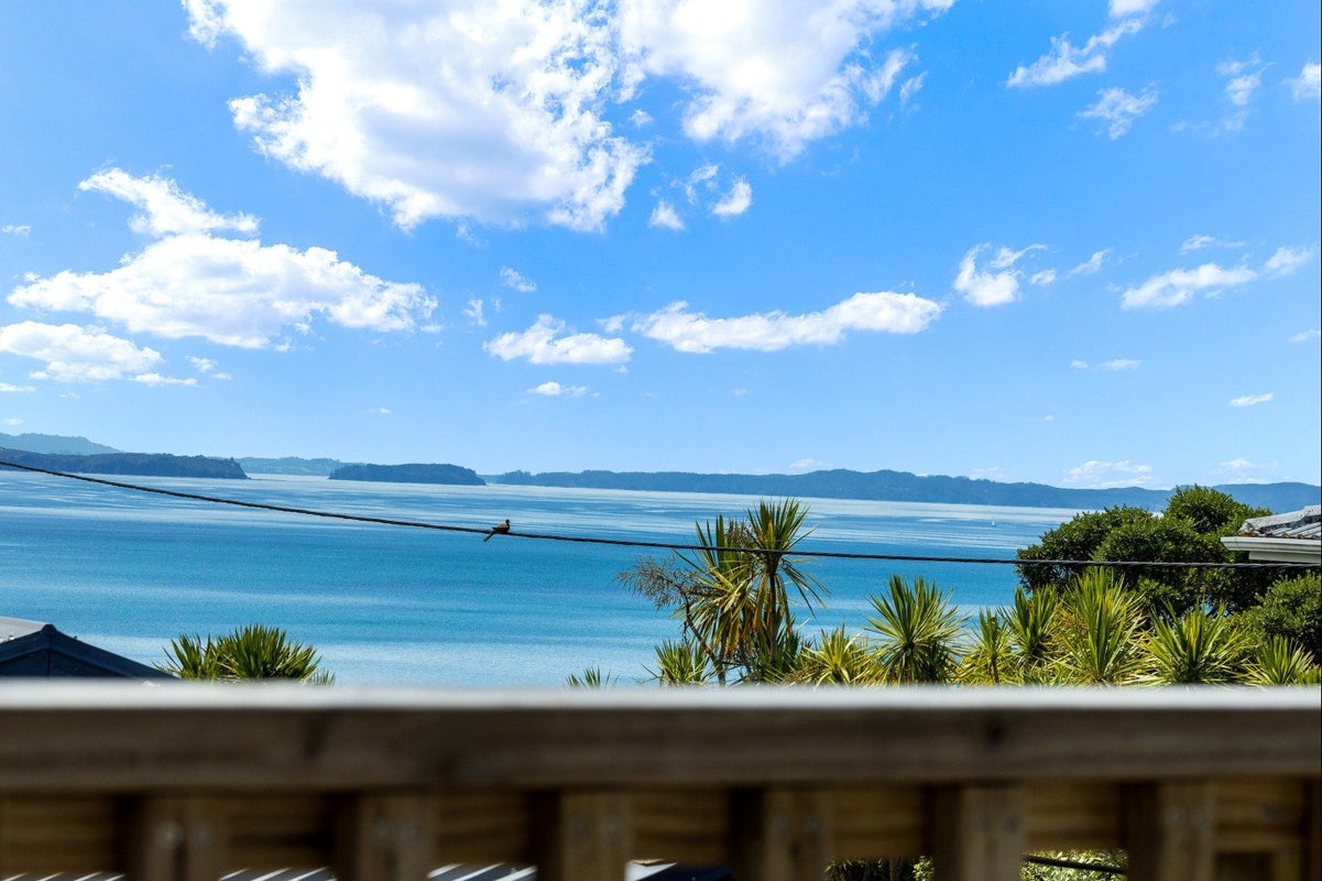1412 Whangaparaoa Road, Army Bay, Whangaparaoa - Carousel 2