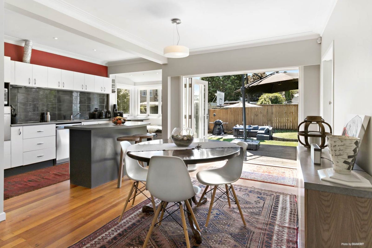 42A Tawa Road, Onehunga, Auckland - Carousel 2