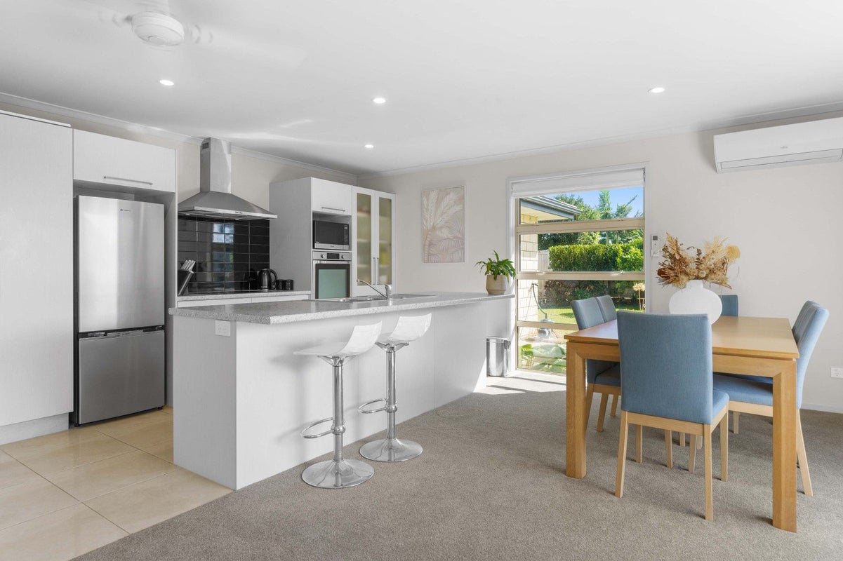 3 Lewknor Drive, Papamoa Beach, Papamoa - Carousel 2