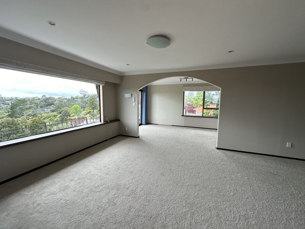 557 East Coast Road, Browns Bay, Auckland - Carousel 1