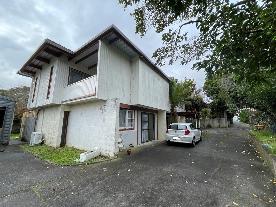 60B Te Atatu Road, Te Atatu South, Auckland - Carousel 1