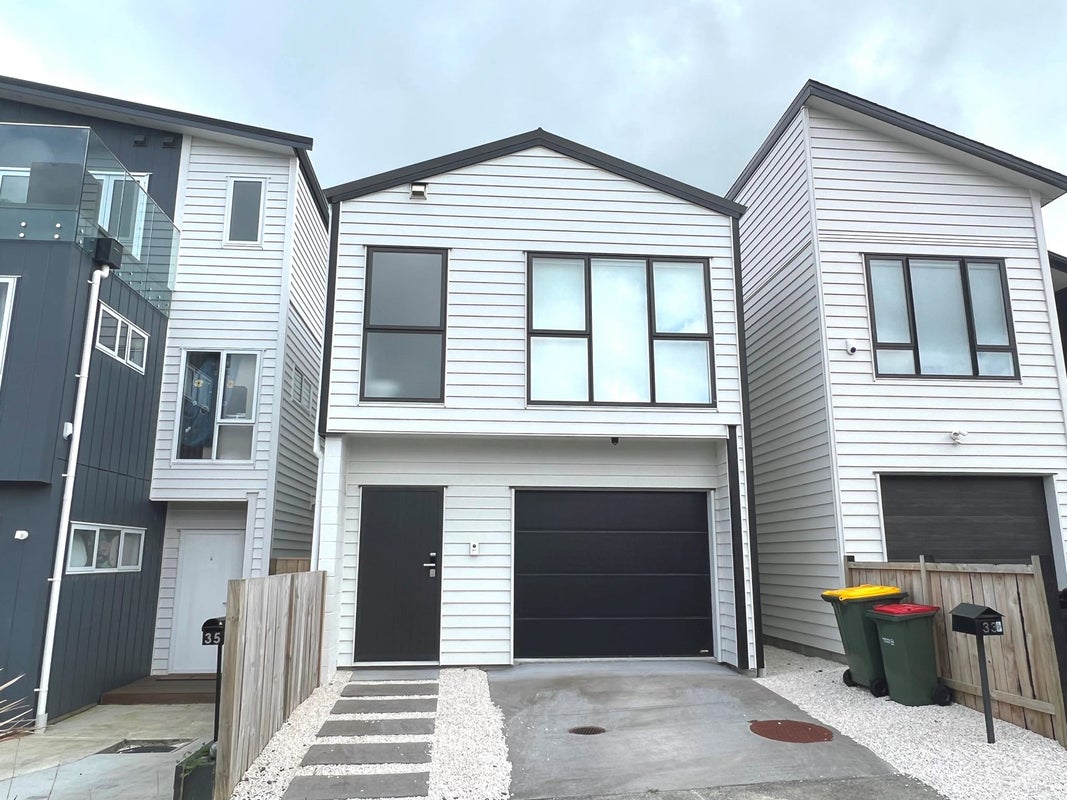 33 Matakohe Road, Westgate, Auckland - Carousel 1