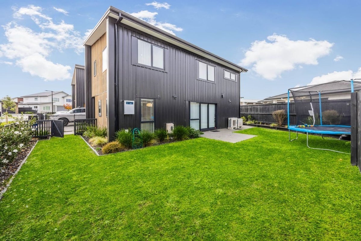 72 Maanihi Drive, Rototuna North, Hamilton - Carousel 10