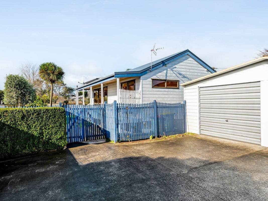 401B Carrington Street, Upper Vogeltown, New Plymouth - Carousel 18