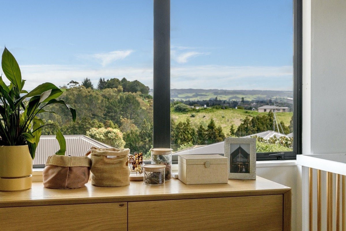 21 Maggie Place, Ohauiti, Tauranga - Carousel 2