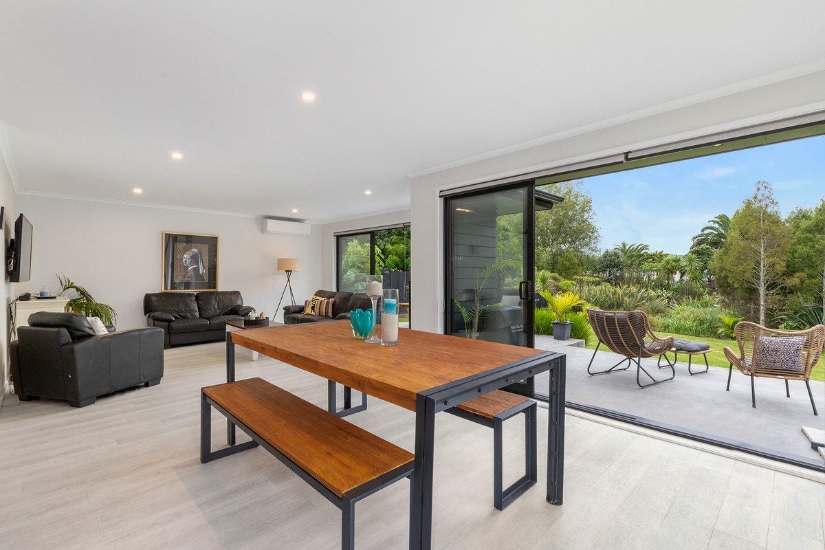 2 Jack Boyd Drive, Mangawhai Heads, Mangawhai - Carousel 1