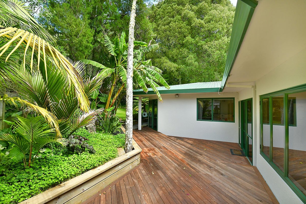 16 Dee Place, Torbay, Auckland - Carousel 21