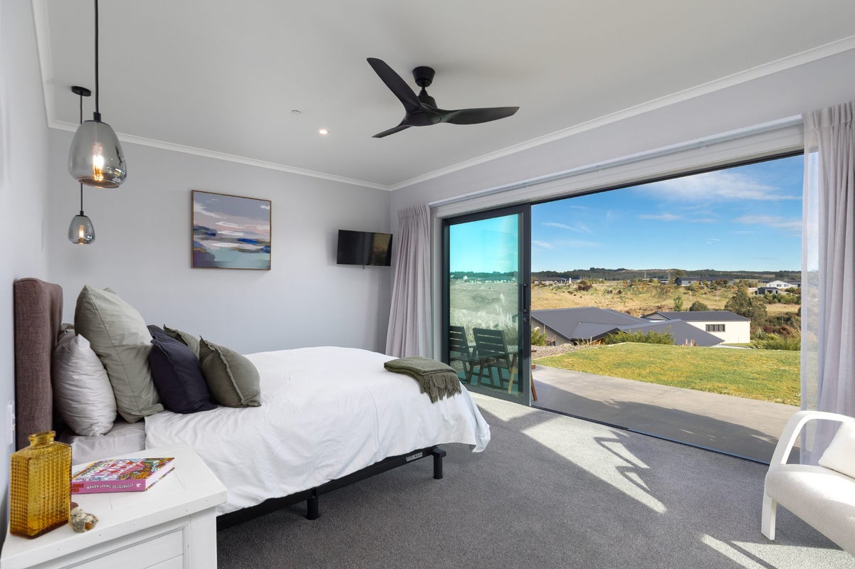 73 Galeo Road, Redwood Valley - Carousel 2