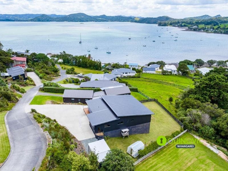 4 Tattley Place, Whangarei - Carousel 1