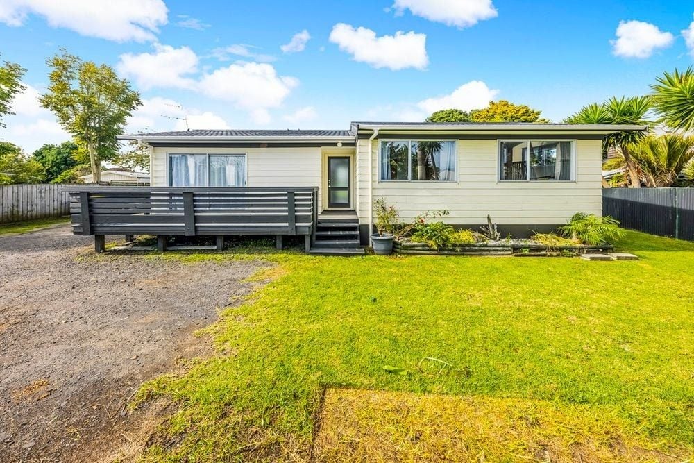 19 Adel Place, Weymouth, Auckland - Carousel 2