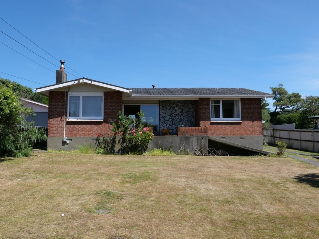 2 Piri Place, Glen Innes, Auckland - Carousel 1