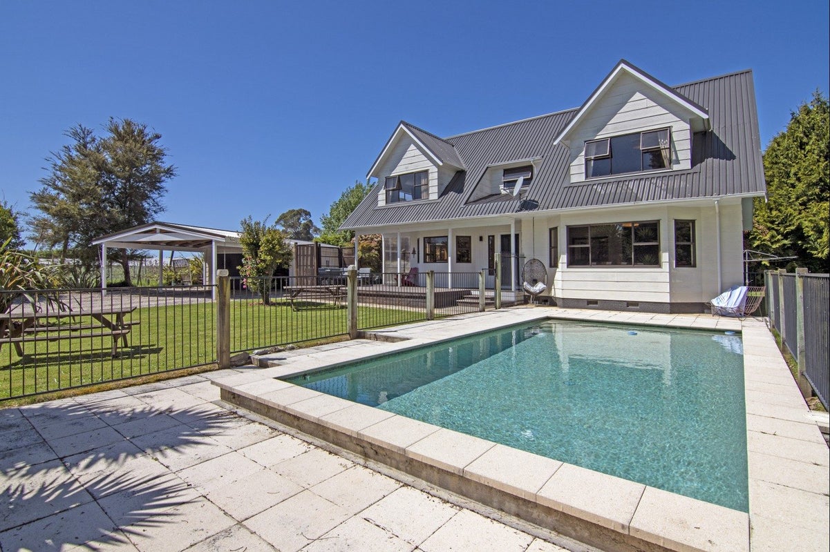 458 Main Road, Riwaka, Motueka - Carousel 1