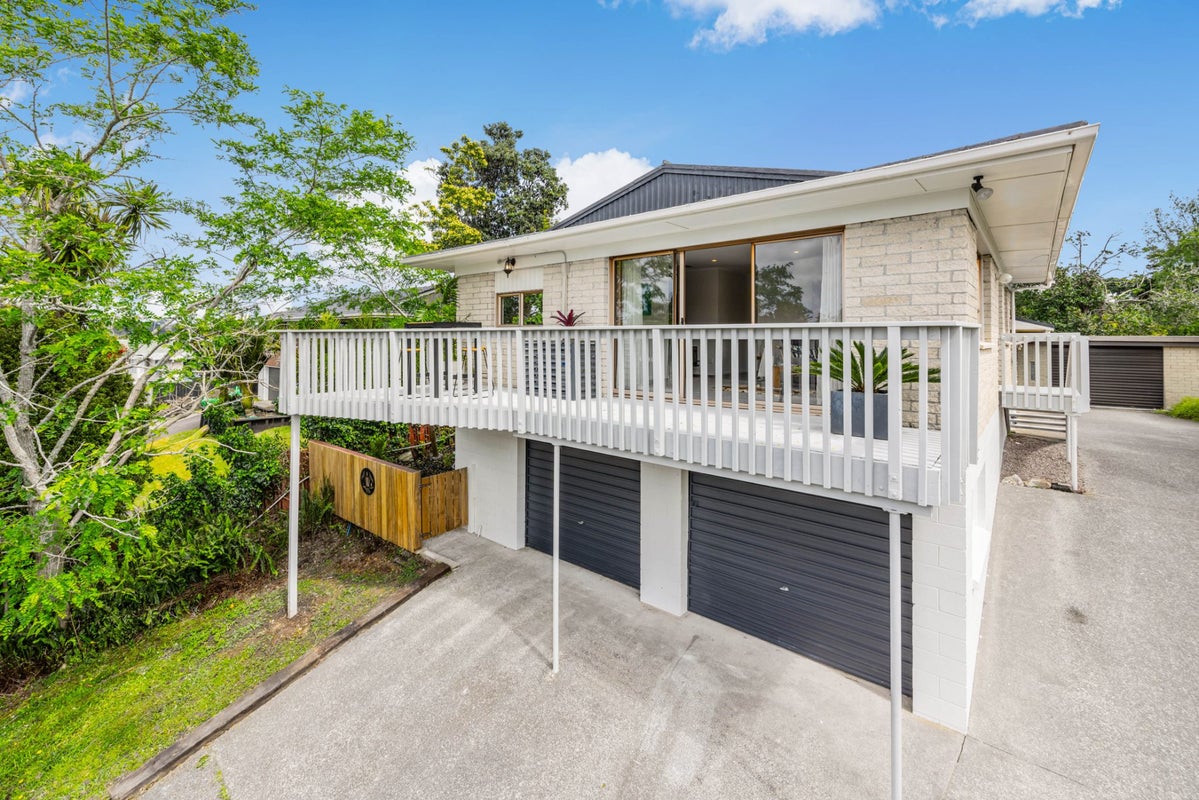1/31 Park Hill Road, Birkenhead, Auckland - Carousel 1