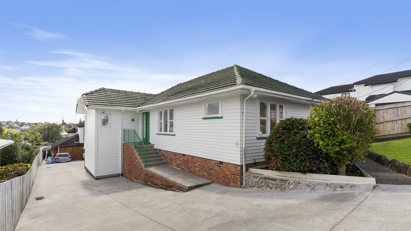 19 Graham Bell Avenue, Mount Roskill, Auckland - Carousel 1