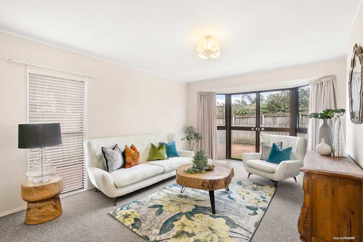 3/2 Moana Avenue, Belmont, Auckland - Carousel 2