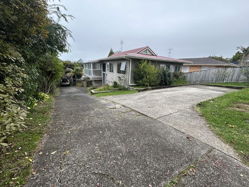 29 Meadowvale Avenue, Forrest Hill, Auckland - Carousel 2