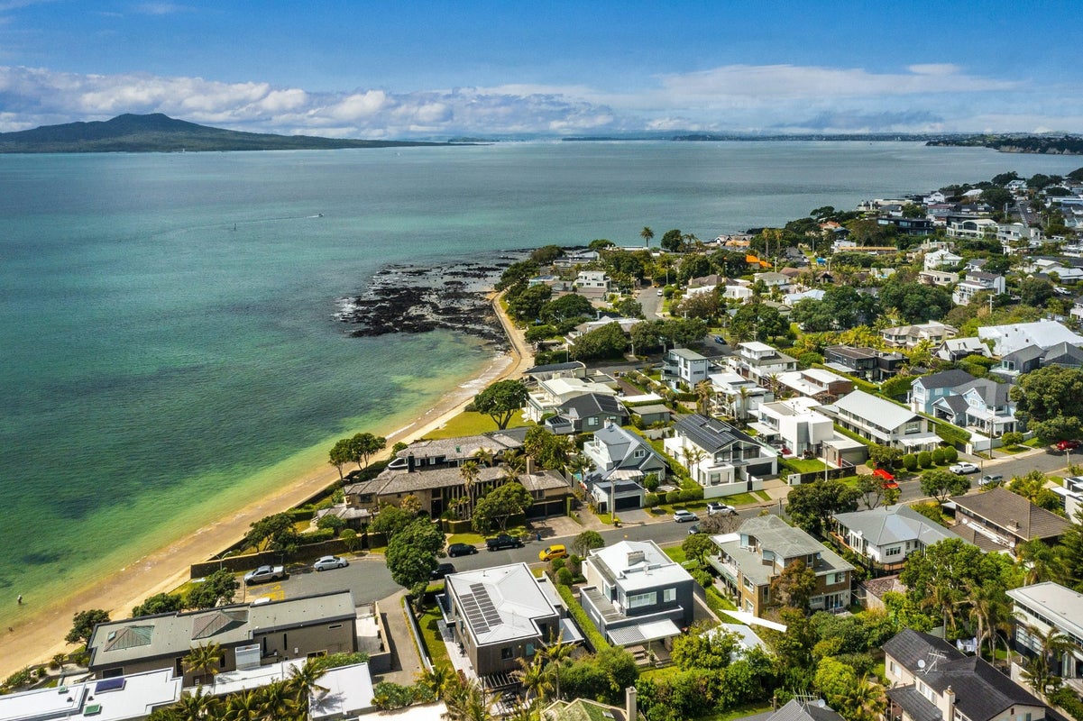 28 Muritai Road, Milford, Auckland - Carousel 1