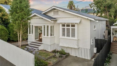 8 Farrar Street, Grey Lynn, Auckland - Carousel 1