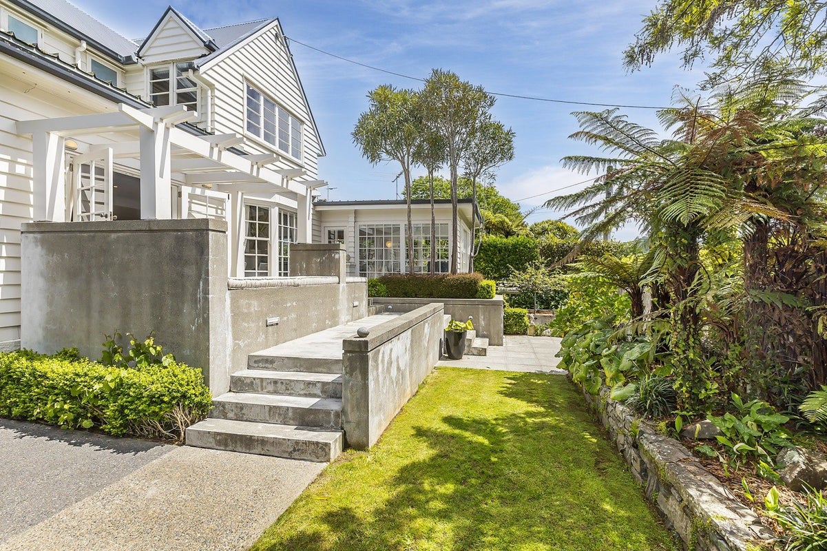 21 Fancourt Street, Karori, Wellington - Carousel 2