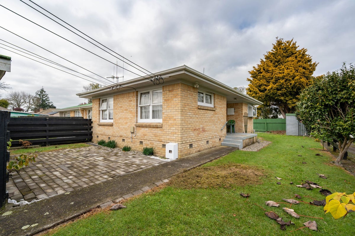 63C Fox Street, Hamilton East, Hamilton - Carousel 2