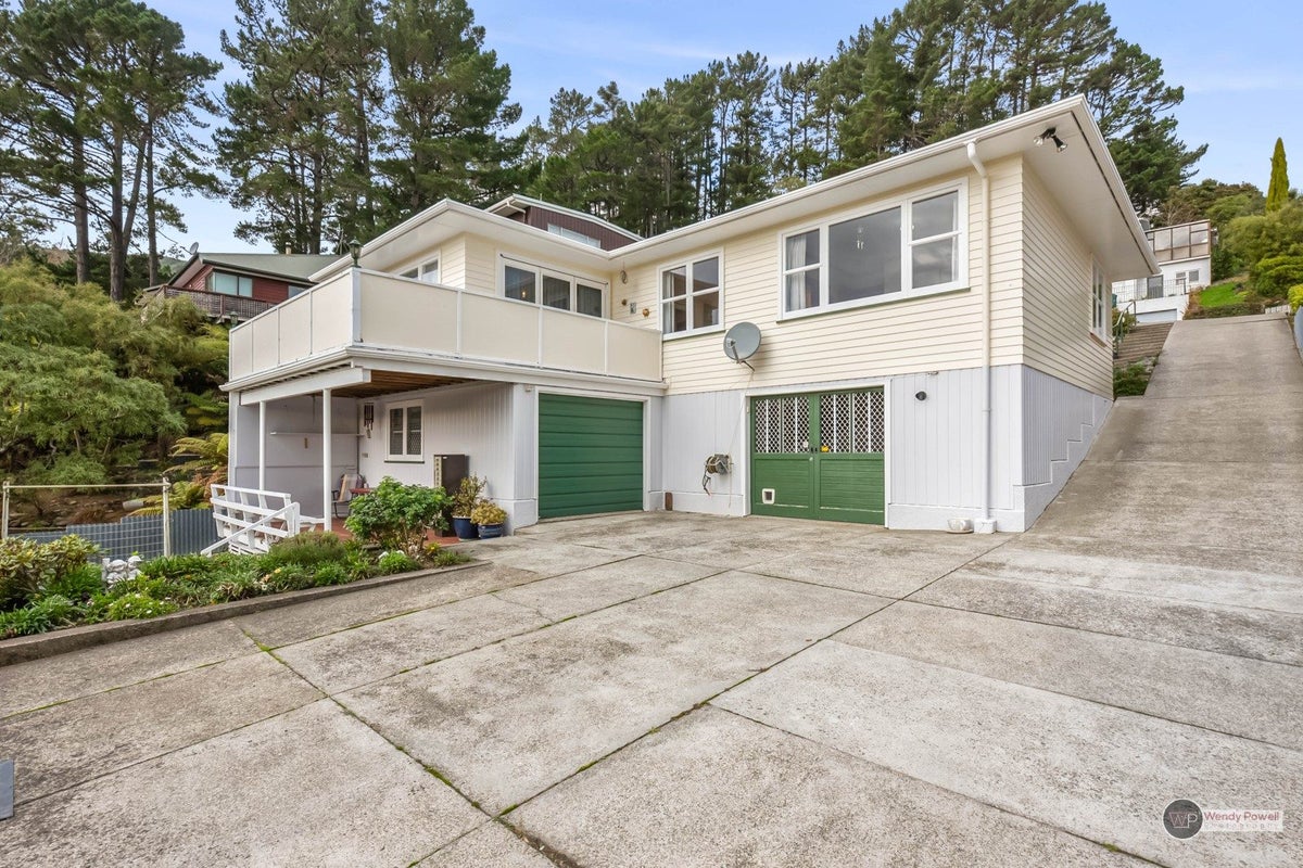 37 Dalton Grove, Stokes Valley, Lower Hutt - Carousel 2
