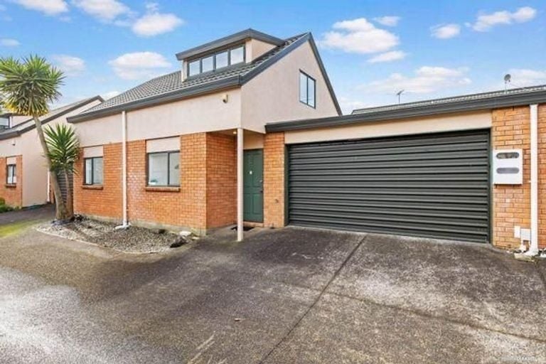 5/1 Melview Place, New Lynn, Auckland - Carousel 1