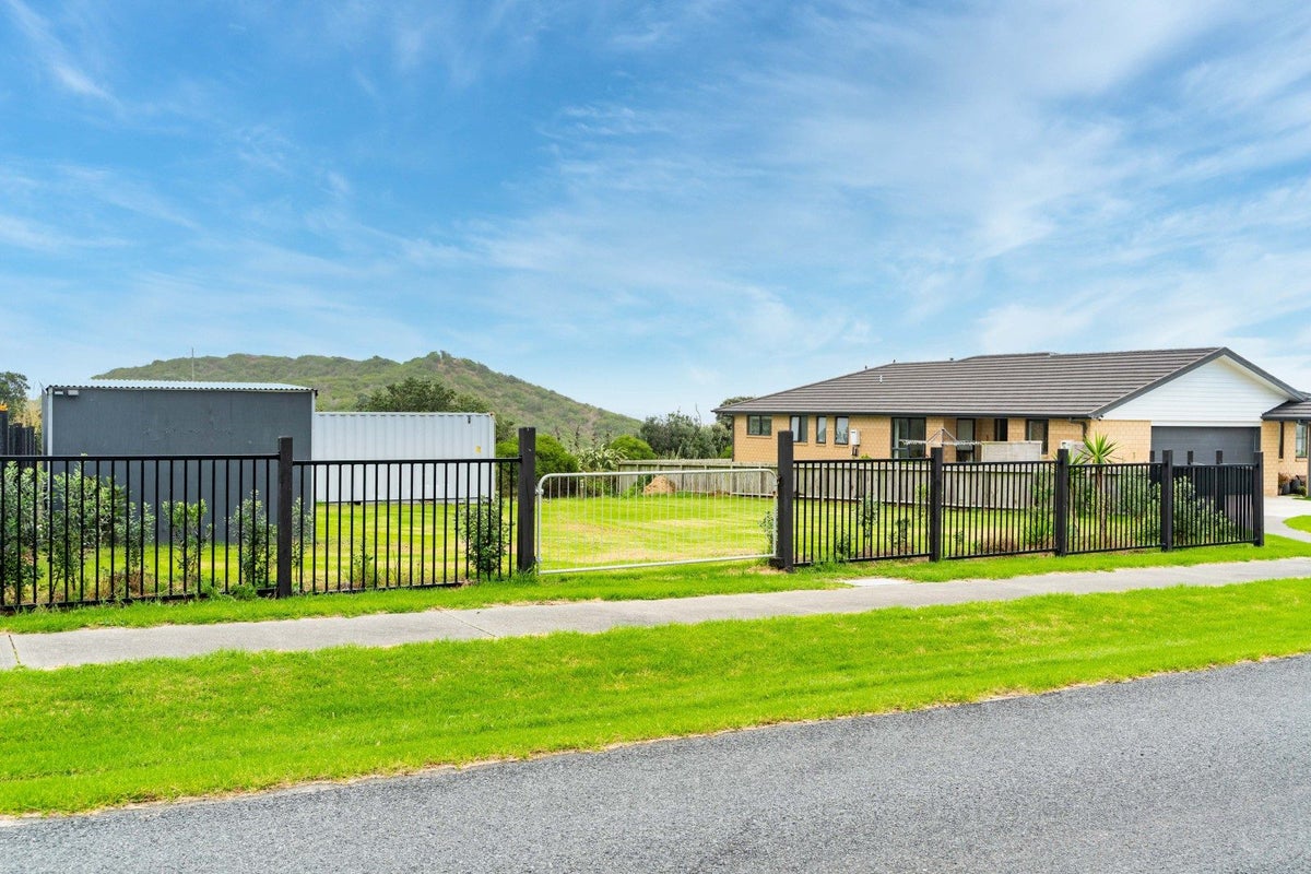 49 Sunset Drive, Baylys Beach - Carousel 7