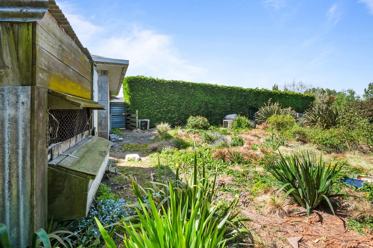 2923 State Highway 1, Sanson, Palmerston North - Carousel 50