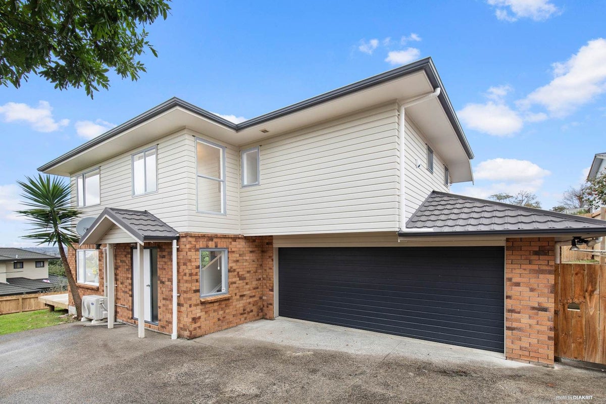 216B Sturges Road, Henderson, Auckland - Carousel 1
