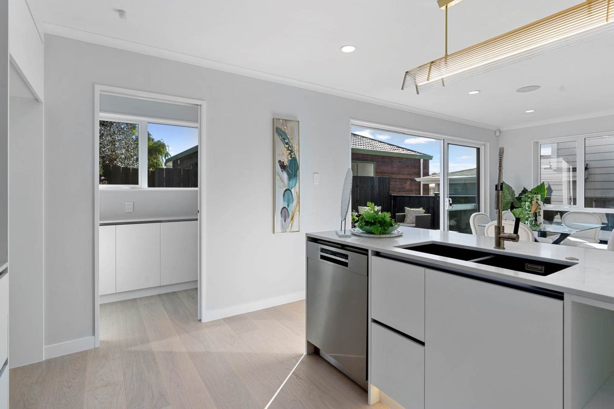 123B Forrest Hill Road, Forrest Hill, Auckland - Carousel 2