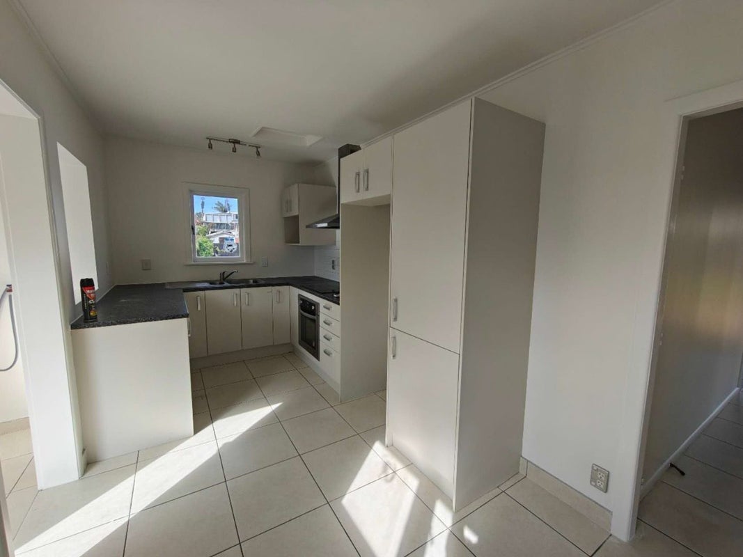 1/57 Nikau Street, New Lynn, Auckland - Carousel 2