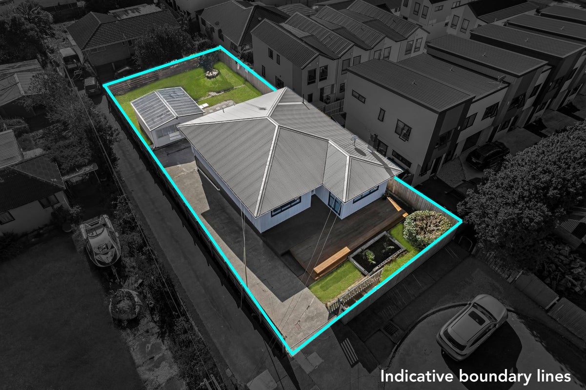 8 View Road, Mangere, Auckland - Carousel 1