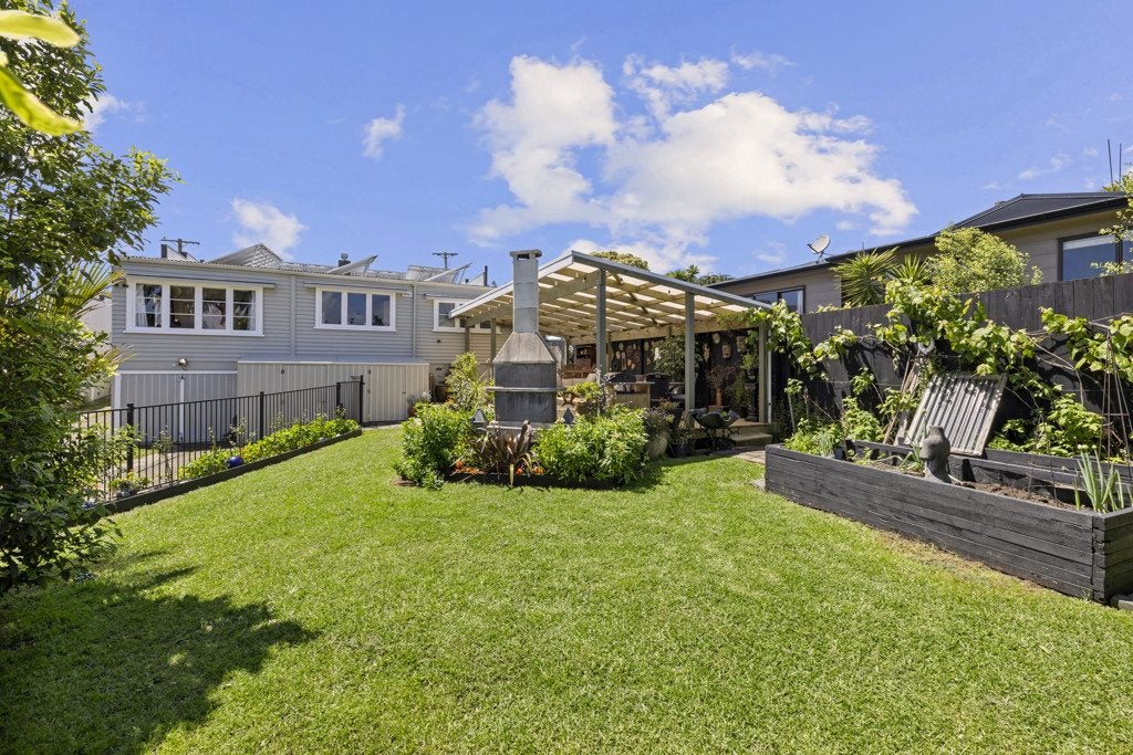 16 James Street, Raglan, Raglan - Carousel 48