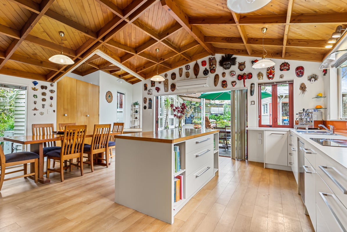 52A Bolton Street, Blockhouse Bay, Auckland - Carousel 1