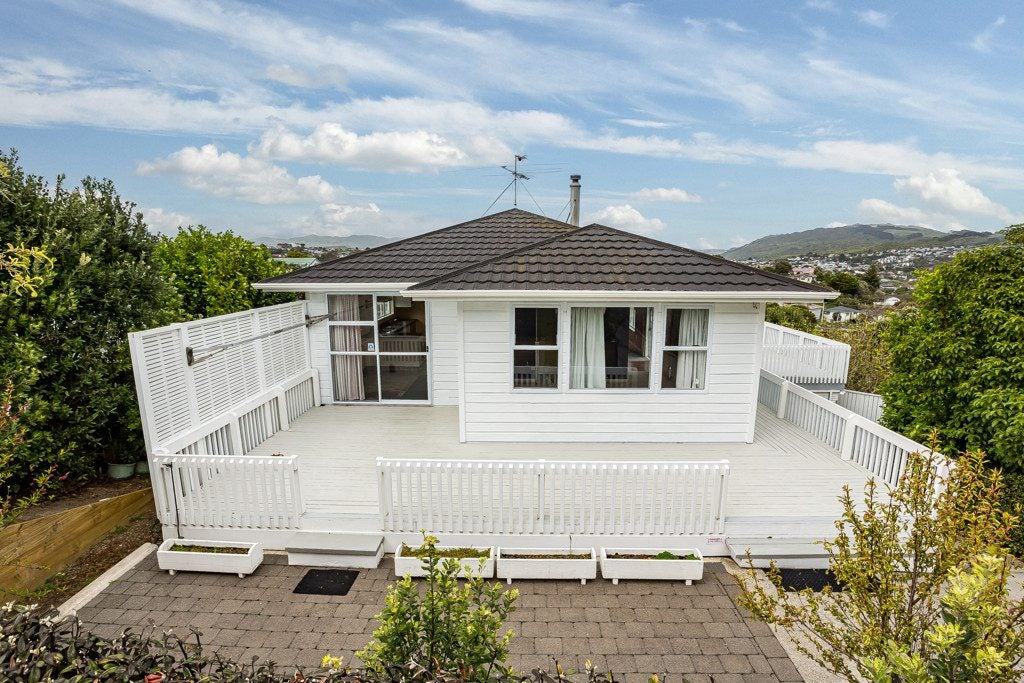 56 Owhiti Street, Titahi Bay, Porirua, Wellington - Carousel 1