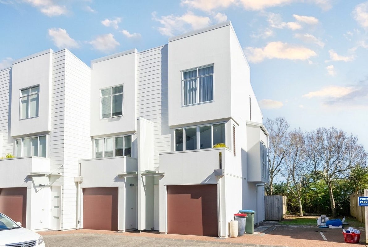 19/852 Mount Eden Road, Three Kings, Auckland - Carousel 1