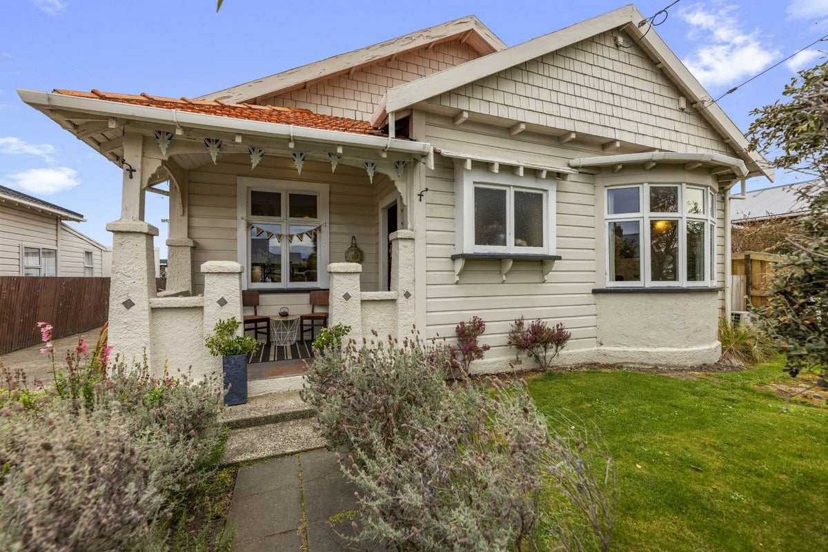 97 Richardson Street, Saint Kilda, Dunedin - Carousel 1