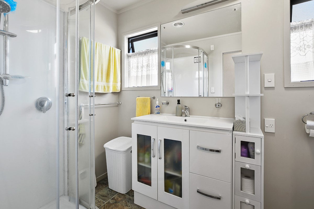 312 Queen Sh25 Street, THAMES, Thames - Carousel 11