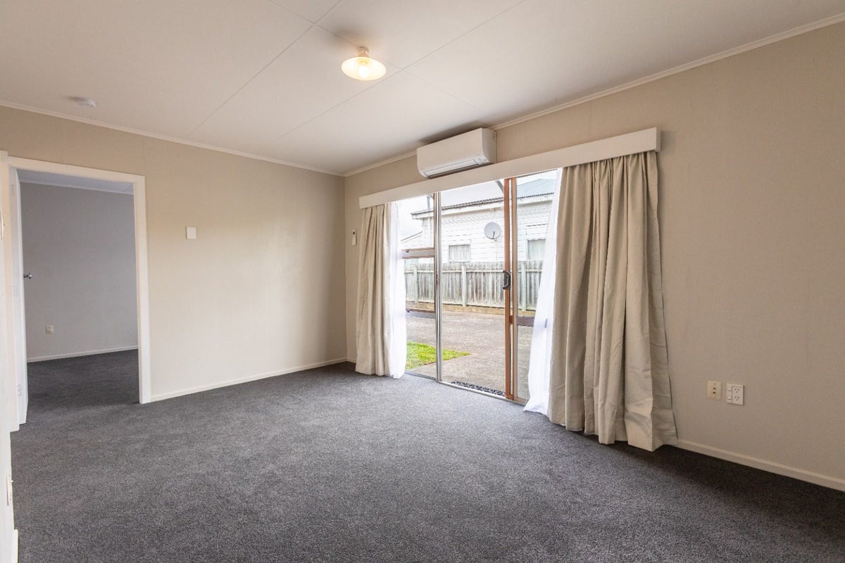 2/222 High Street, Dannevirke, Dannevirke - Carousel 2