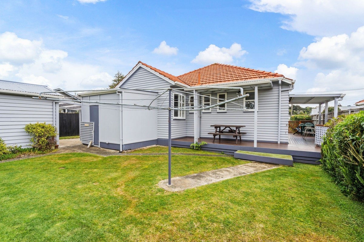 2 Radcliffe Street, Kensington, Whangarei - Carousel 25