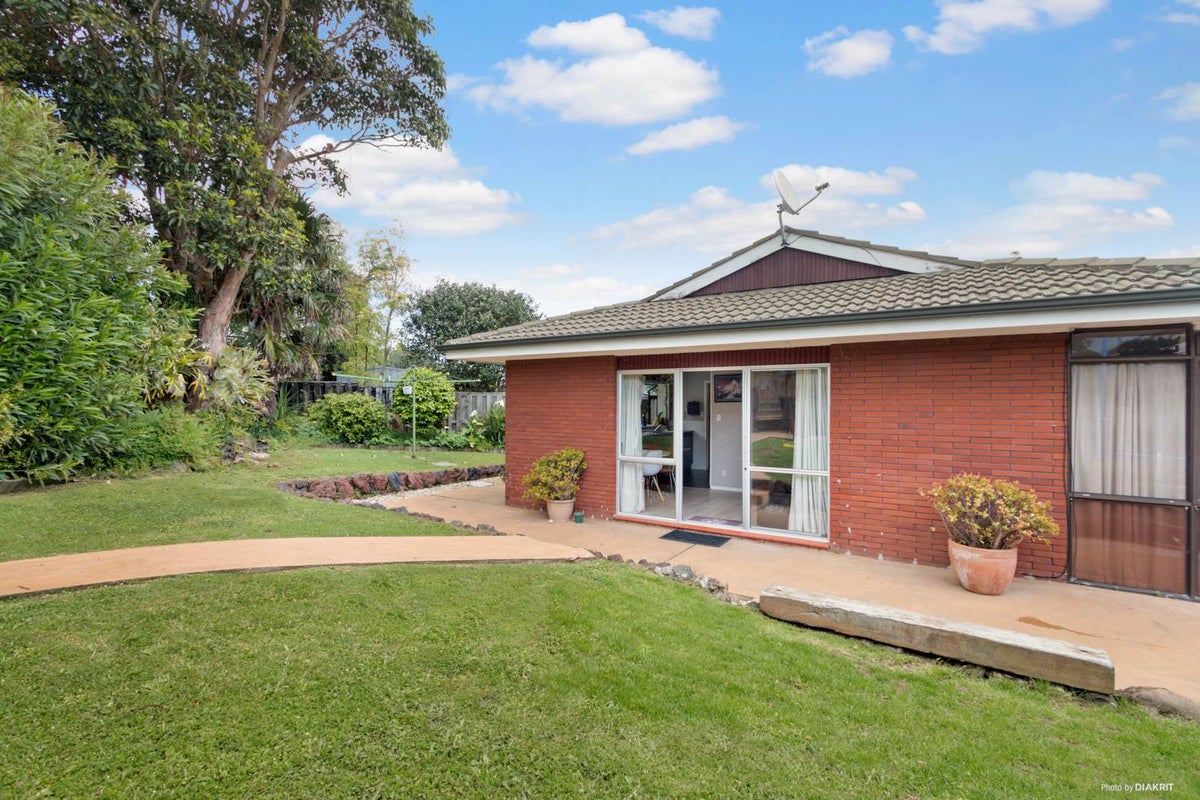 47 Stanniland Street, Sunnyhills, Auckland - Carousel 1