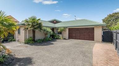 8 Nier Place, East Tamaki Heights, Auckland - Carousel 1