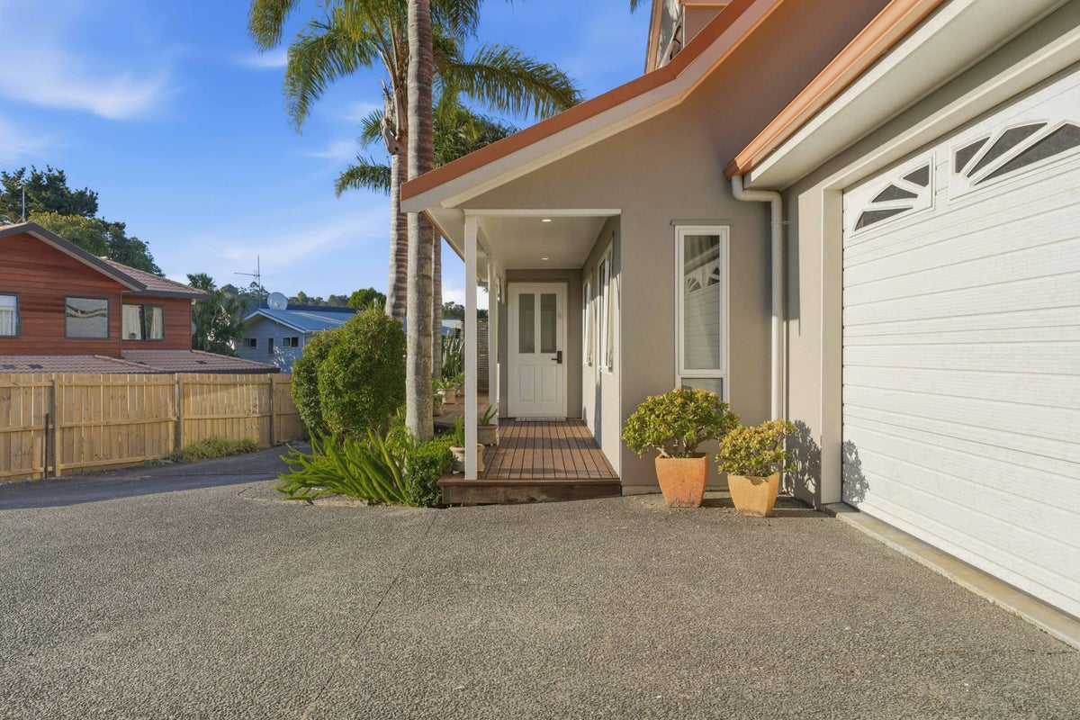 5 Summerfield Lane, Albany, Auckland - Carousel 48