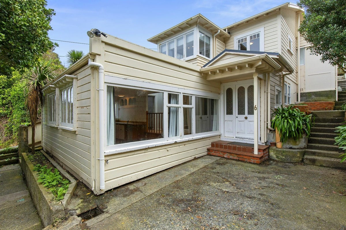 6 Liardet Street, Vogeltown, Wellington - Carousel 2