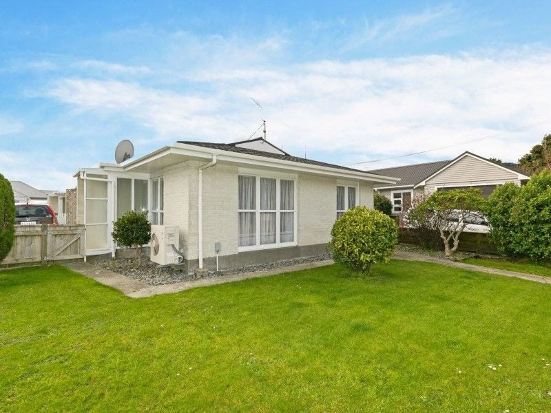 11A Nile Street, Waterloo, Lower Hutt - Carousel 1